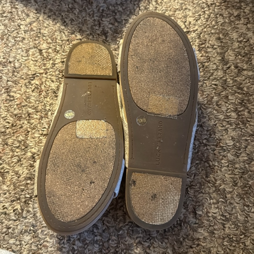 sandals - Picture 3 of 3